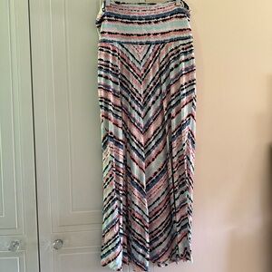 Motherhood Maternty Women's Multicolor Geometric Maxi Skirt Pull on Size Large‎